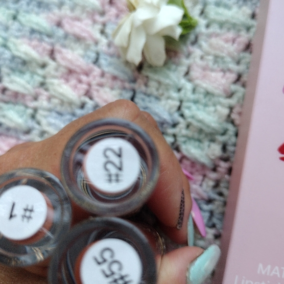 Lip matte set/lipsticks - Picture 5 of 10